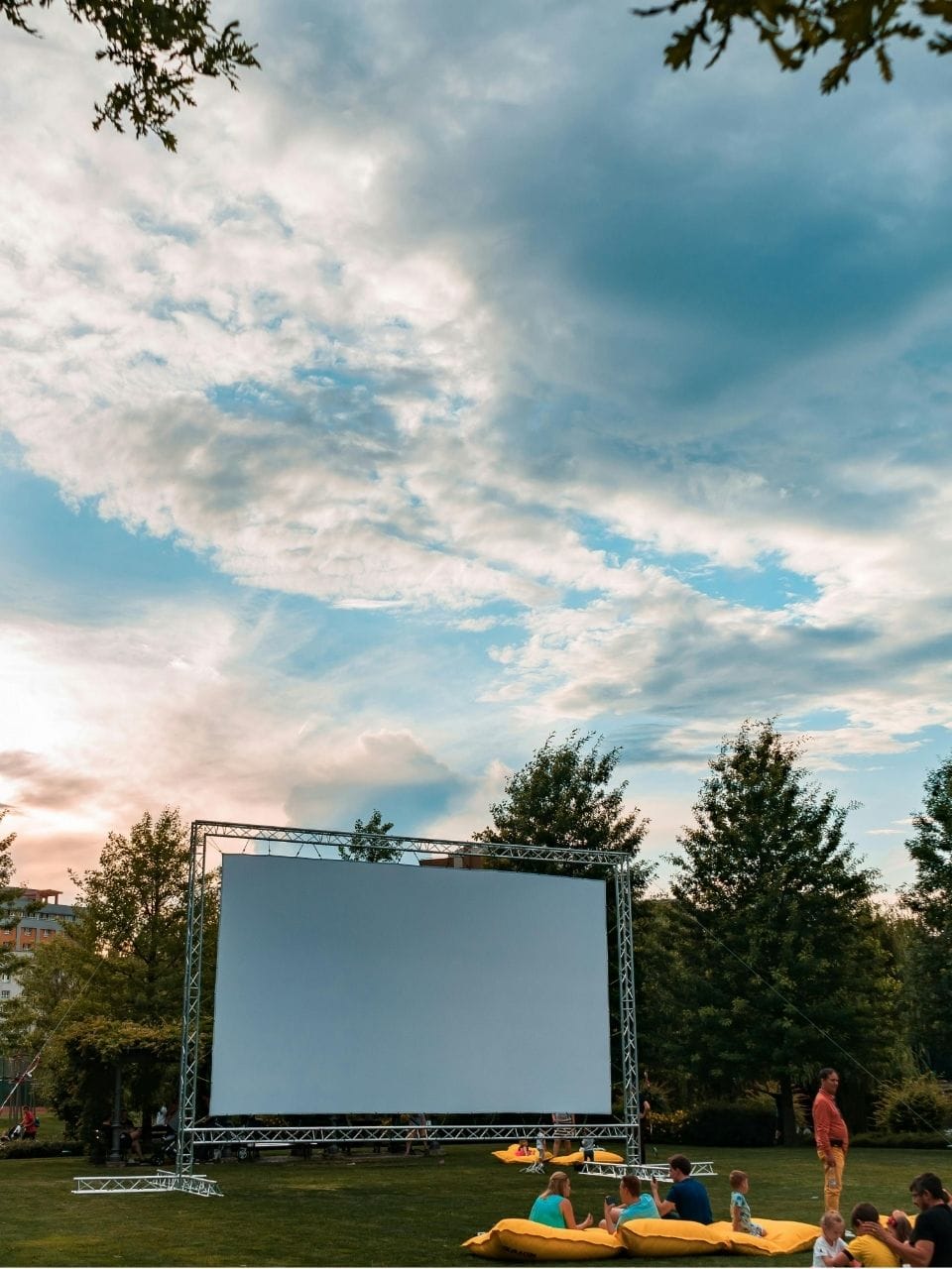 cheap summer date ideas unconventional summer date ideas